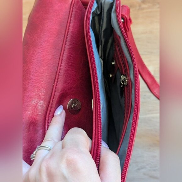 SQ Vegan Leather Luna Crossbody In Cherry Red - Picture 3 of 6